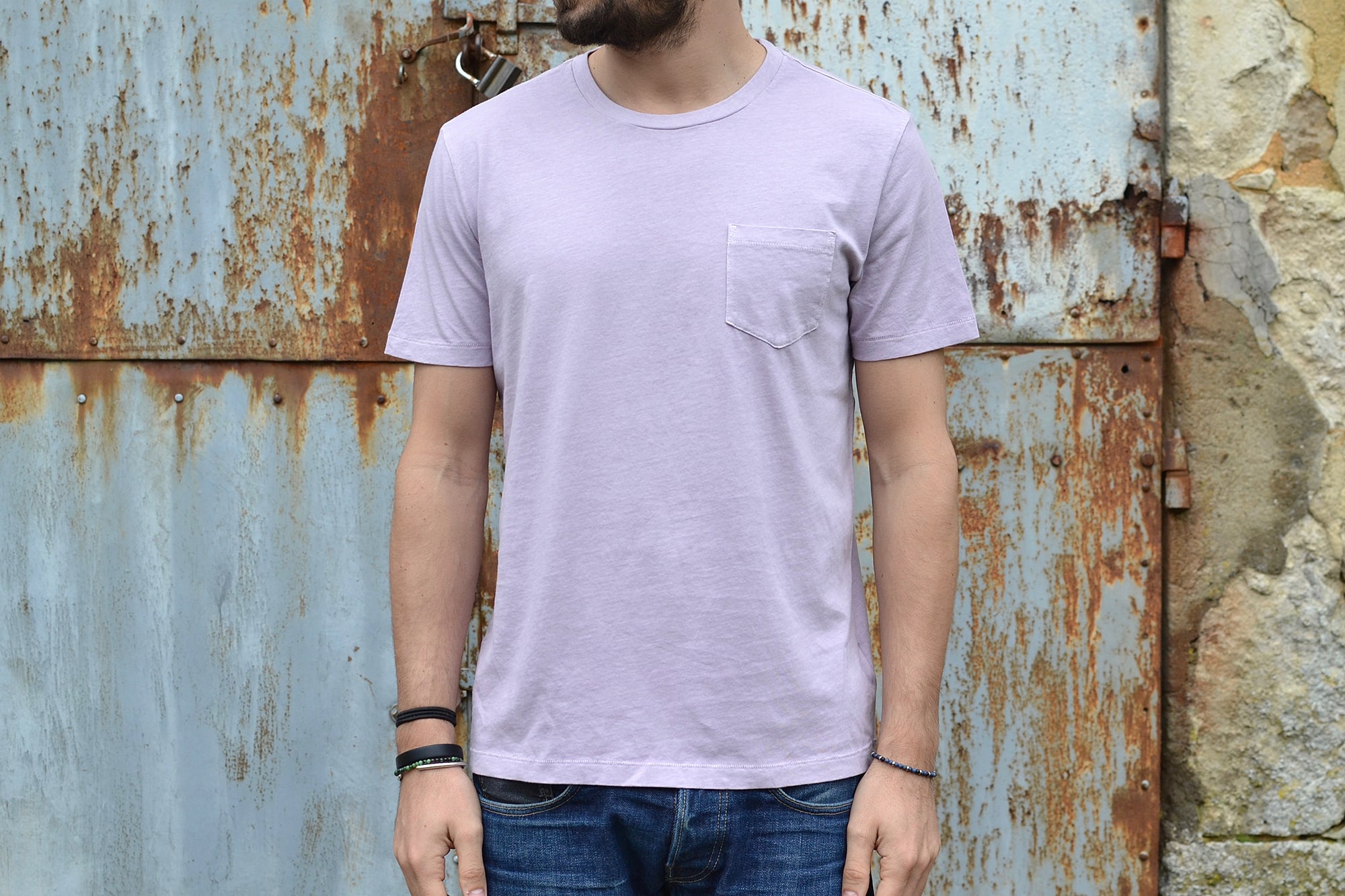 GAP un bon choix de tee shirt rose / violet / lavande pour un homme